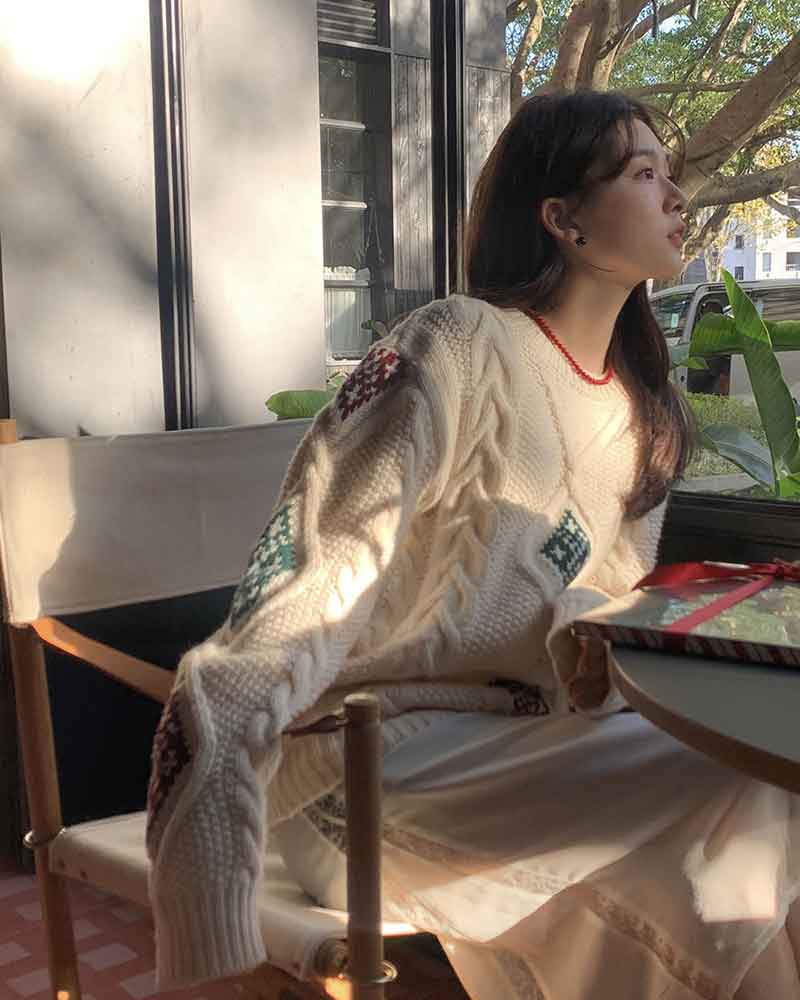 Sweater 4
